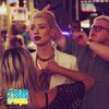 ♡ cσνєη ♡ aolo, ai niște dolărei ? ??? *se șterge* #nelson ; *merge și se pune lângă el* #ney