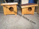 cusca cotet din lemn pentru pisica izolat (1)