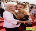 Ariana and her nonna at the VMA s - 2O14