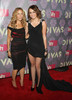 2009+VH1+Divas+Arrivals+HTgGGGr5PN5l[1]