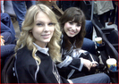 taylor-swift-demi-lovato-hockey644-454[1]