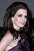Coafuri-vedete-Anne-Hathaway