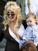 britney-spears-celebrates-bday-12-4-2006