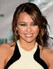 42nd Annual CMA Awards Arrivals LAGFflp338Vl