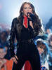 nm_miley_onstage3_080428_ssv