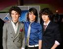 jonas-brothers[2]