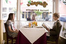 Miley%20Cyrus,%20Emily%20Grace%20Reaves,%20and%20Lucas%20Till%20in%20HANNAH%20MONTANA%20THE%20MOVIE_