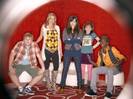 normal_SONNYWITHACHANCE_Y1_GAL_007