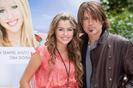Miley Cyrus la premiera filmului hannah montana the movie
