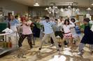 HIGHSCHOOLMUSICAL2_007