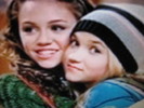 miley-emily-miley-cyrus-and-emily-osment-782103_1920_1440