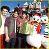 jonas-brothers-christmas-parade