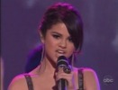 selena-falling down live