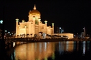 Omar Ali Saifuddien Mosque in Brunei (night)