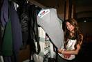 miley-cyrus_dot_com-tourbus-2006sep21universalcity-005_4