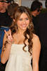 miley-golden-globes-peace-sign