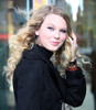 Taylor+Swift+Out+New+York+City+D2WiXF5Uhvdl