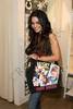 vanessaannehudgens-dot-net_intuitionstore-2006dec14la-006