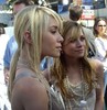 mary-kate---ashley-olsen--mary-kate-and-ashley-olsen-373515_400_413