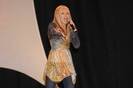 miley-cyrus_dot_net-kidsday-hollywood2006aug2-perf010