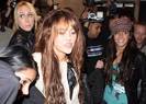 miley-cyrus-ivy-day