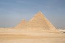 800px-Cairo%2C_Gizeh%2C_Pyramids_of_Kephren_and_Khufu%2C_Egypt%2C_Oct_2004
