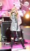 hannah-montana-miley-cyrus-best-of-both-worlds-concert-tour-3d-4[1]