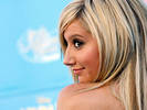 ashley-tisdale-400ds0824