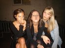 Phoebe-Tonkin-cariba-heine-and-phoebe-tonkin-2624718-600-449