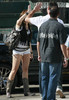 Miley+Cyrus+Arriving+Studio+Burbank+h_Fr9fmTtcHl[1]