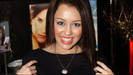 miley-cyrus_COM-hellokitty-grammysgiftlounge2008