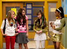 Miley si Lilly la scoala