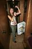 miley-cyrus_dot_com-tourbus-2006sep21universalcity-000