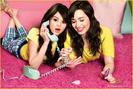 Selena_Gomez_1252597381_1