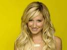 Ashley Tisdale 1-cicura