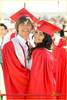 zac-efron-vanessa-hudgens-graduation-07[1]