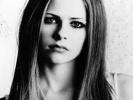 Avril_Lavigne-003(www[1].TheWallpapers.org)