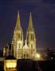 Regensburg-Domul vazut noaptea