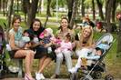Ingrid,Gigi,Gentiana si Lia cu bebelusiii