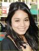 vanessa-hudgens-purple-pumps-03