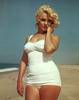 marilyn-monroe-swim[1]