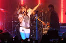 Miley+Cyrus+Concert+Paris+PBfXRZ1c28Wl